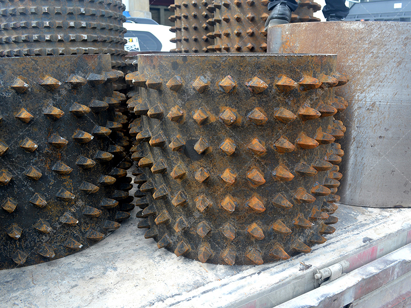 煤礦的“剛需”設(shè)備:雙齒輥破碎機(jī)滿足的僅僅是破碎需求嗎? 煤礦的“剛需”設(shè)備:雙齒輥破碎機(jī)滿足的僅僅是破碎需求嗎?